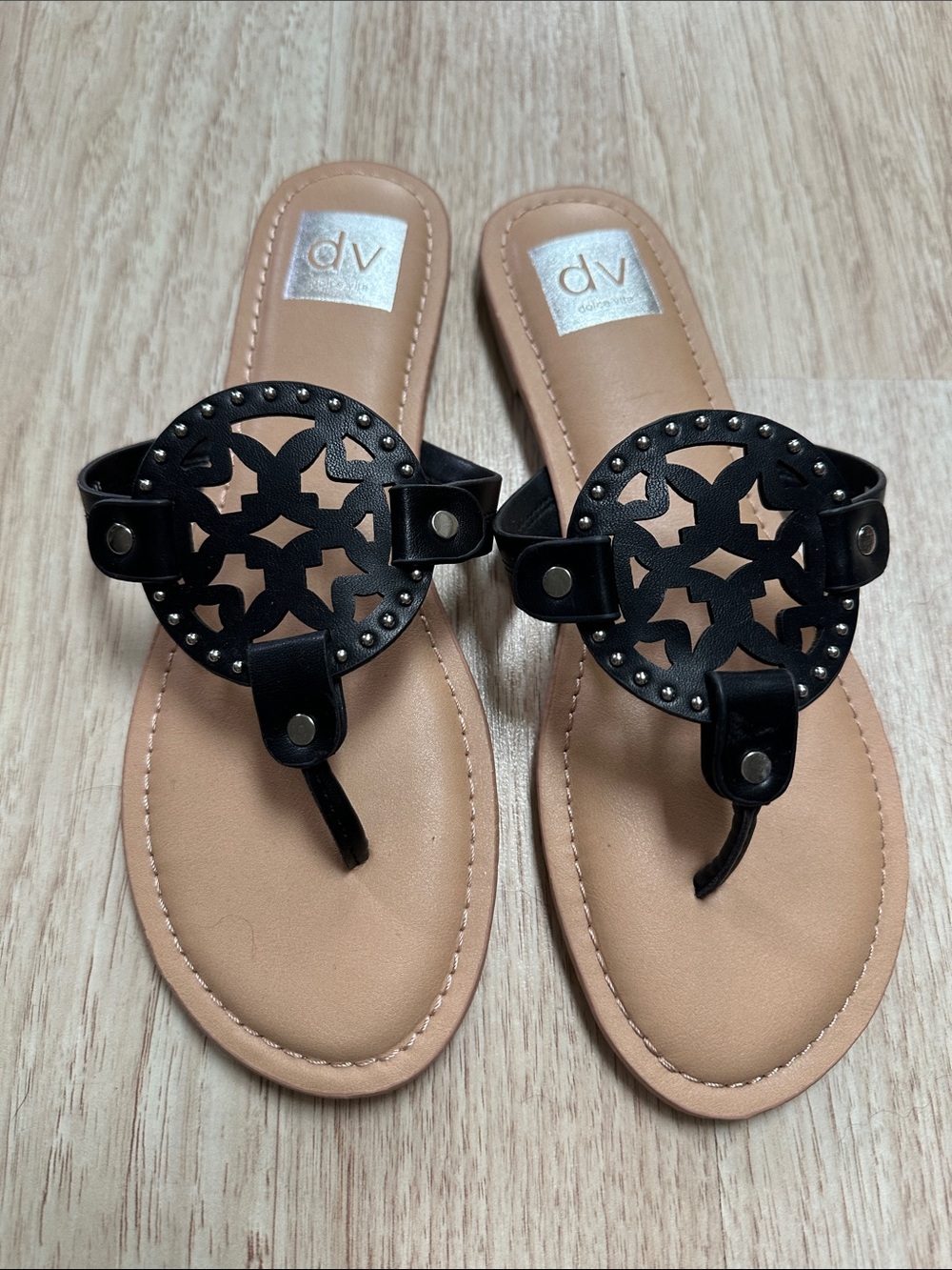 DV by Dolce Vita Black Cutout Medallion Thong Sandals